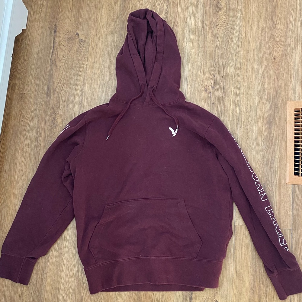 M Maroon American Eagle Hoodie